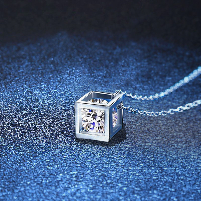 [Riva Jewelry]GEOMETRIC SUGAR-CUBE MOISSANITE NECKLACE