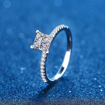 [Riva Jewelry]ELEGANT PRINCESS CUT MOISSANITE ENGAGEMENT RING