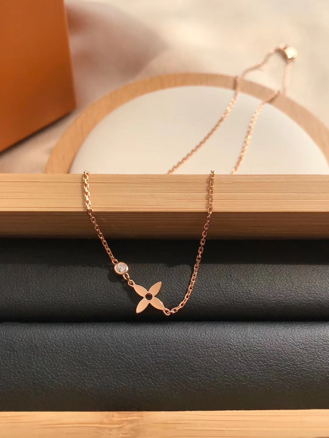 [Riva Jewelry]BLOSSOM PENDANT ROSE GOLD AND DIAMOND