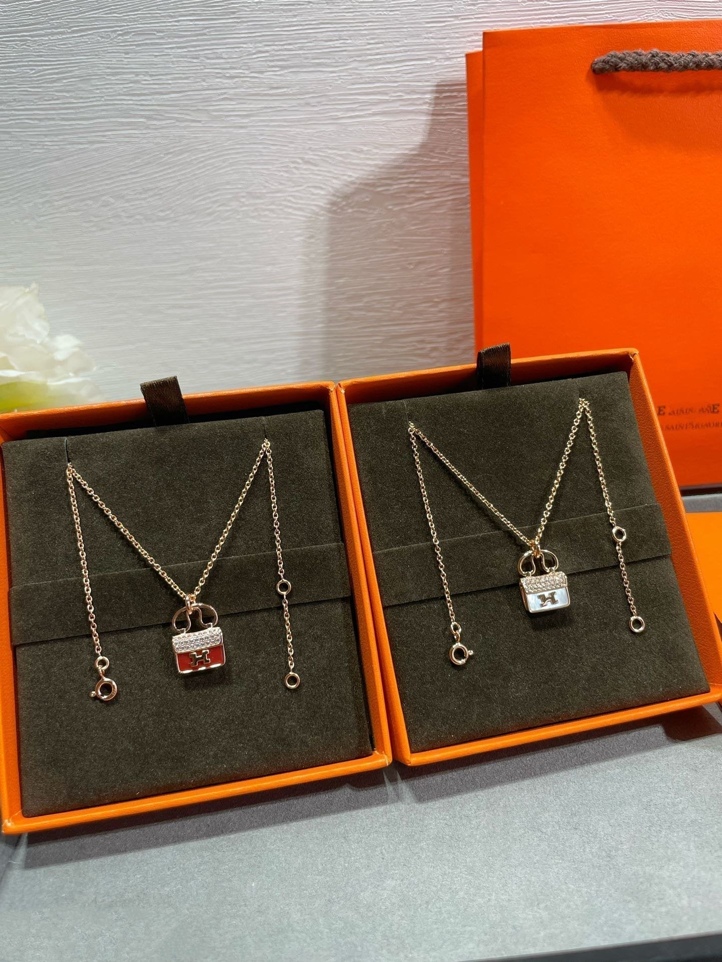 [Riva Jewelry]H CIRCE MOISSANITE PENDANT NECKLACE GOLD