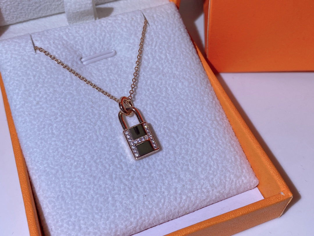[Riva Jewelry]HM ADVANCED NICHE LOCK HEAD NECKLACE DIAMONDS