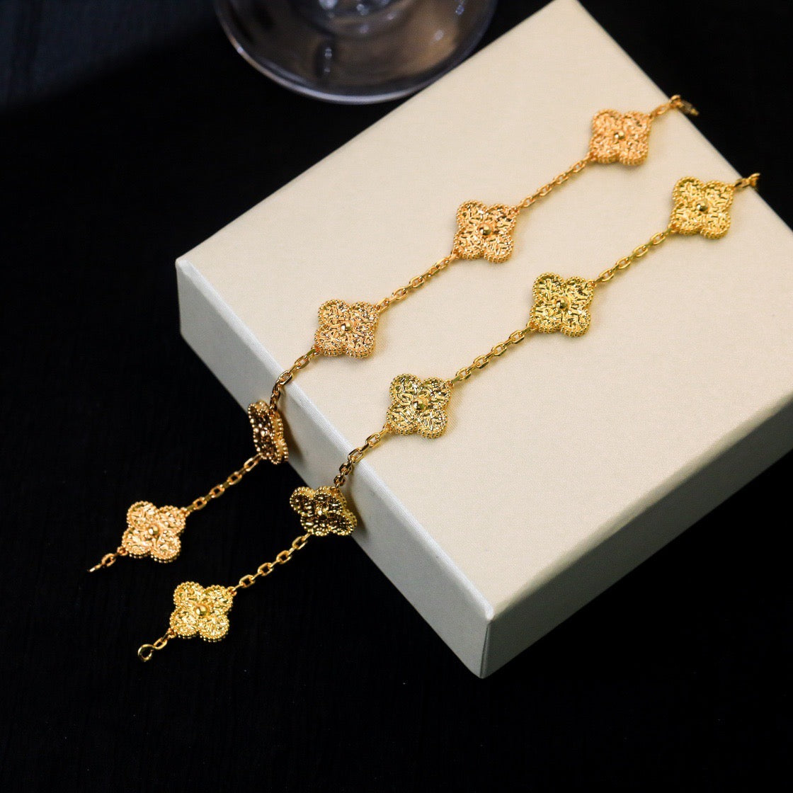 [Riva Jewelry]LUCKY CLOVER 5-MOTIF BRACELET - BRONZING