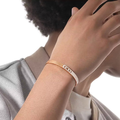 [Riva Jewelry]MOVE NOA CISELÉ HALF-PAVÉ DIAMOND BANGLE BRACELET