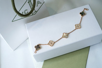 [Riva Jewelry]LUCKY CLOVER 5-MOTIF BRACELET - GREY MOTHER-OF-PEARL COLLECTION