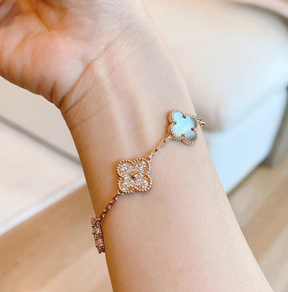 [Riva Jewelry]LUCKY CLOVER 5-MOTIF BRACELET - GREY MOTHER-OF-PEARL COLLECTION