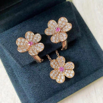 [Riva Jewelry]PAVÉ DIAMOND BUTTERFLY CHARM NECKLACE