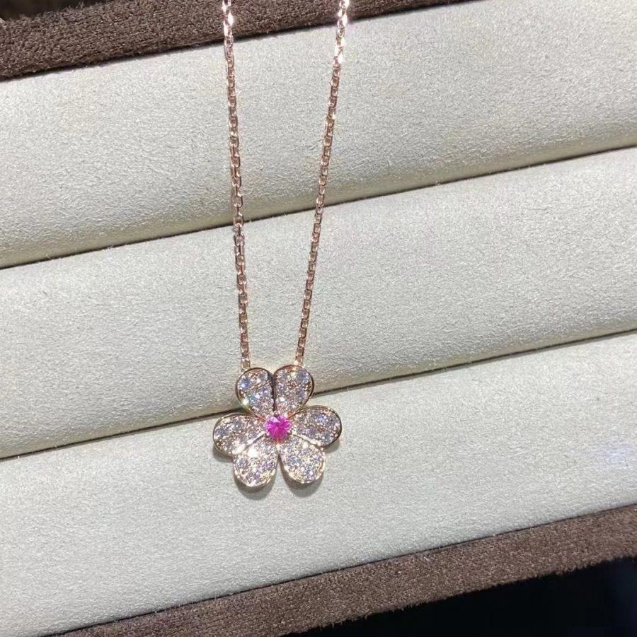 [Riva Jewelry]PAVÉ DIAMOND BUTTERFLY CHARM NECKLACE