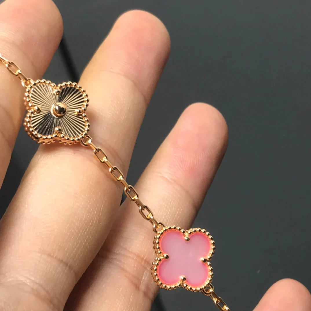 [Riva Jewelry]LUCKY CLOVER 5-MOTIF BRACELET - PINK MOTHER-OF-PEARL COLLECTION