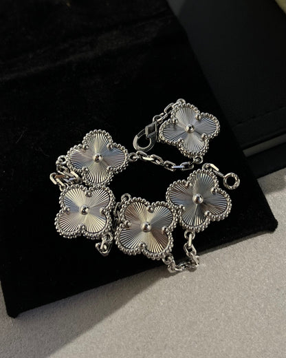 [Riva Jewelry]LUCKY CLOVER 5-MOTIF BRACELET - LASER COLLECTION